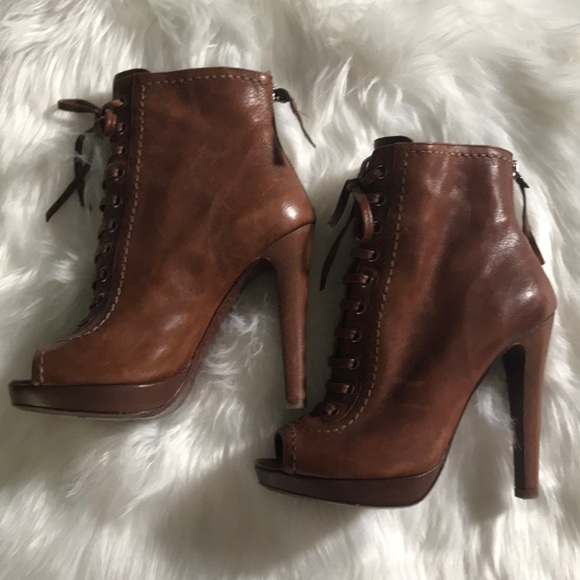 π2xHPπMiu Miu Lace Up Boots with zipper. Worn Once - Picture 5 of 8